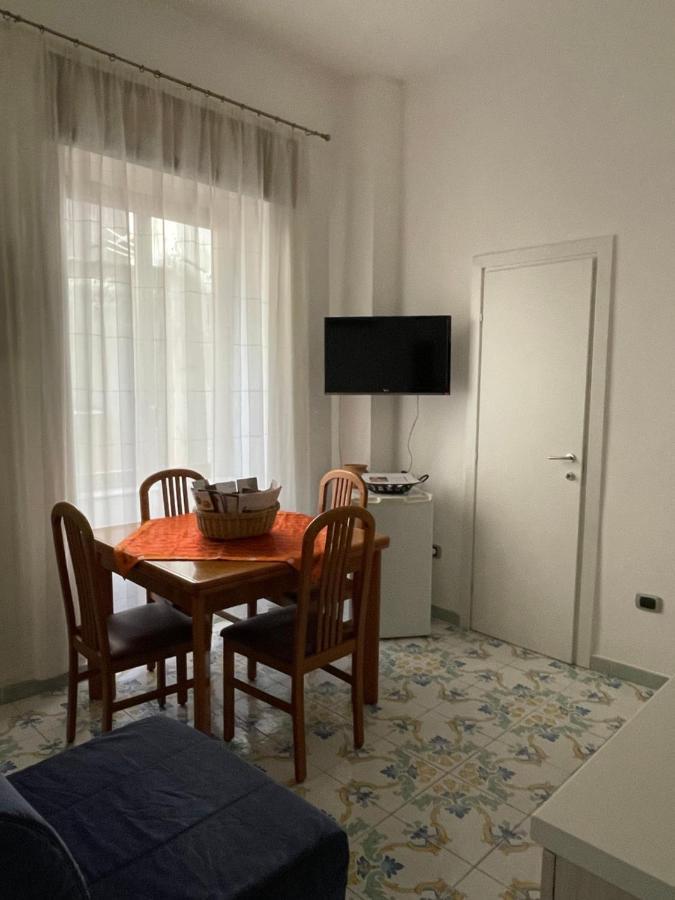 Queen Carolina'S Homes - Apartments In Old Town Napoli Ngoại thất bức ảnh