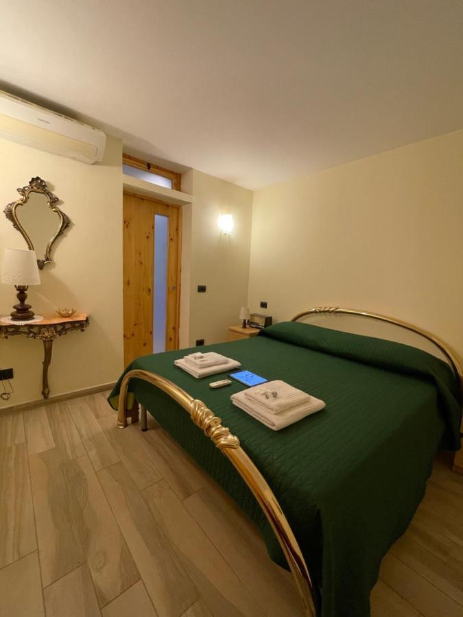 Queen Carolina'S Homes - Apartments In Old Town Napoli Ngoại thất bức ảnh