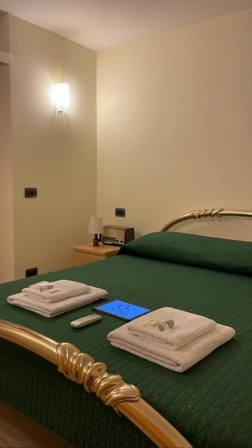 Queen Carolina'S Homes - Apartments In Old Town Napoli Ngoại thất bức ảnh