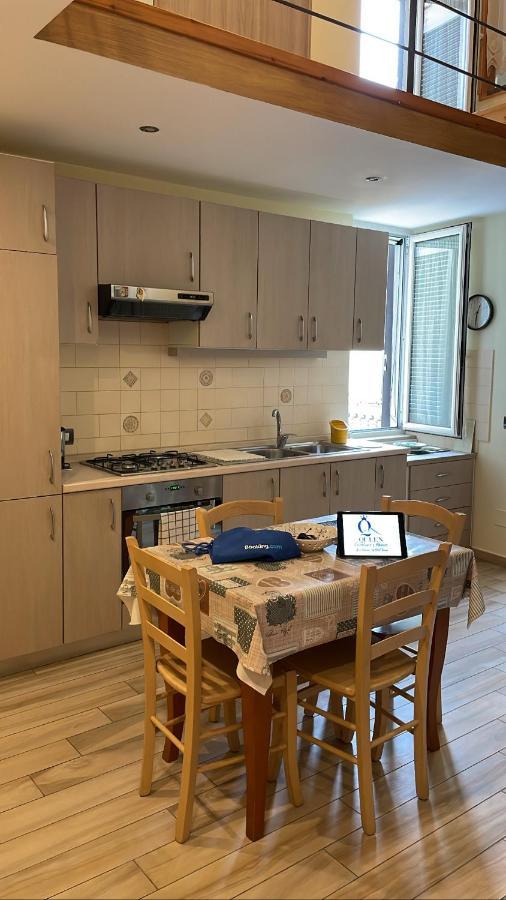 Queen Carolina'S Homes - Apartments In Old Town Napoli Ngoại thất bức ảnh